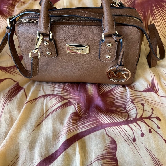 Handbag - Picture 2 of 7